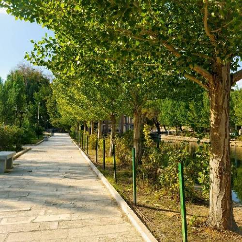 آصف آریا من بمونم یا نمونم به خودت بستگی داره